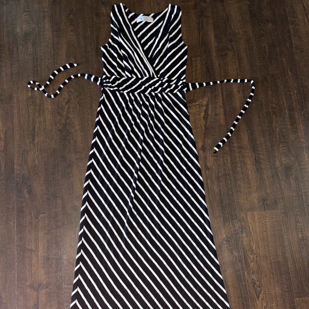 Maxi dress small